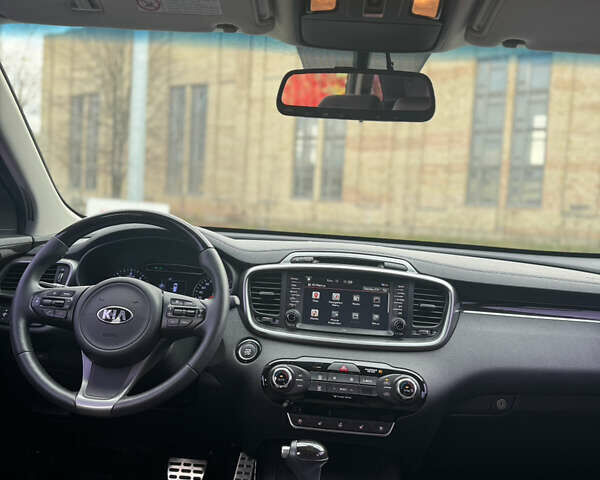 Чорний Кіа Соренто, об'ємом двигуна 2.2 л та пробігом 160 тис. км за 21599 $, фото 30 на Automoto.ua