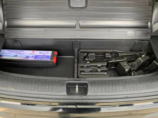 Черный Киа Соренто, объемом двигателя 0 л и пробегом 120 тыс. км за 11500 $, фото 9 на Automoto.ua