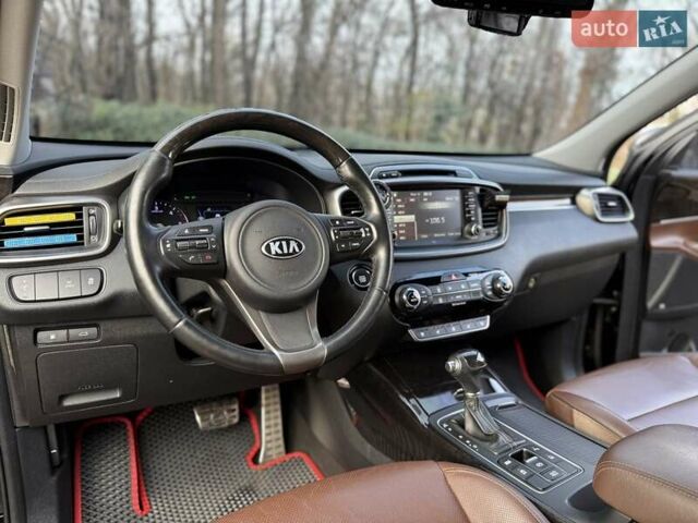Чорний Кіа Соренто, об'ємом двигуна 2.2 л та пробігом 147 тис. км за 22700 $, фото 44 на Automoto.ua