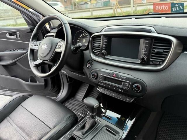 Кіа Соренто 2018 у Вінниці на Automoto.ua Чорний Кіа Соренто, об'ємом двигуна 2.2 л та пробігом 117 тис. км за 24800 $, фото 53 на Automoto.ua