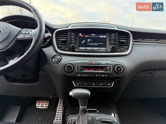 Кіа Соренто 2018 у Вінниці на Automoto.ua Чорний Кіа Соренто, об'ємом двигуна 2.2 л та пробігом 117 тис. км за 24800 $, фото 57 на Automoto.ua
