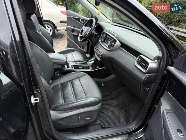 Черный Киа Соренто, объемом двигателя 2.2 л и пробегом 120 тыс. км за 23300 $, фото 27 на Automoto.ua