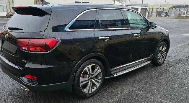 Чорний Кіа Соренто, об'ємом двигуна 2.2 л та пробігом 176 тис. км за 10800 $, фото 1 на Automoto.ua