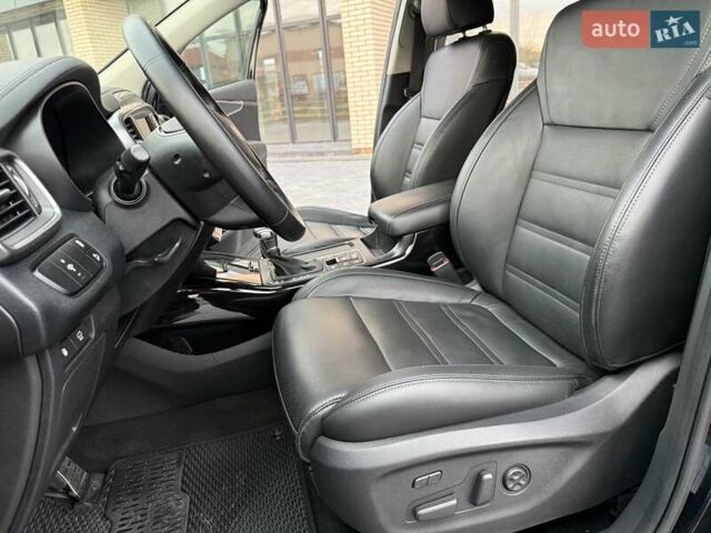 Кіа Соренто 2018 у Вінниці на Automoto.ua Чорний Кіа Соренто, об'ємом двигуна 2.2 л та пробігом 117 тис. км за 24800 $, фото 39 на Automoto.ua