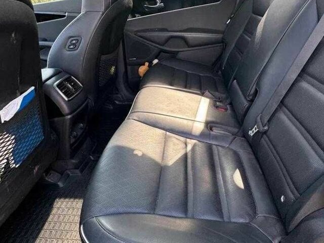 Черный Киа Соренто, объемом двигателя 3.5 л и пробегом 145 тыс. км за 15500 $, фото 4 на Automoto.ua