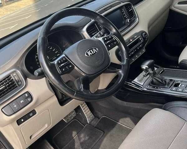 Черный Киа Соренто, объемом двигателя 2.2 л и пробегом 115 тыс. км за 25000 $, фото 12 на Automoto.ua