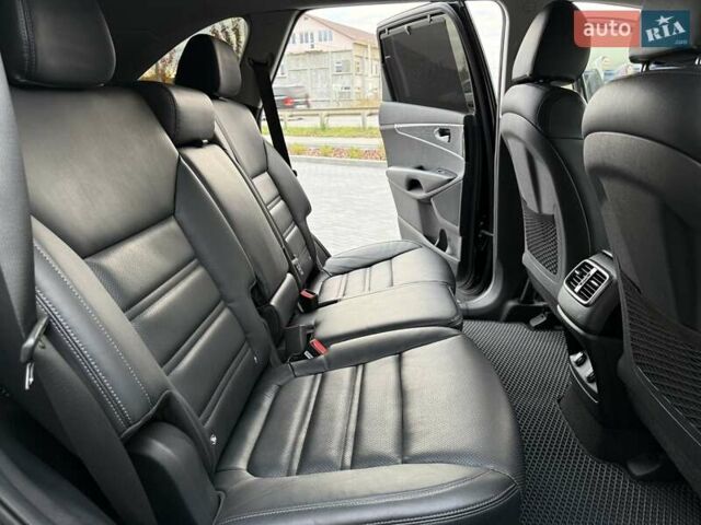 Кіа Соренто 2018 у Вінниці на Automoto.ua Чорний Кіа Соренто, об'ємом двигуна 2.2 л та пробігом 117 тис. км за 24800 $, фото 65 на Automoto.ua