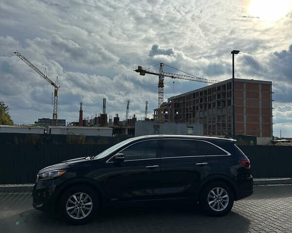 Черный Киа Соренто, объемом двигателя 3.34 л и пробегом 110 тыс. км за 19999 $, фото 18 на Automoto.ua