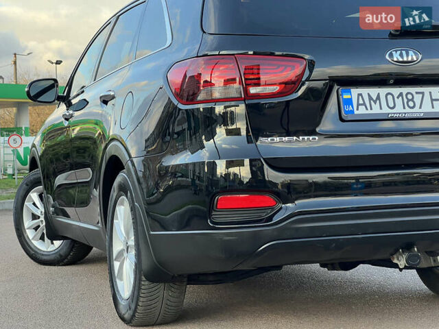 Черный Киа Соренто, объемом двигателя 2.36 л и пробегом 100 тыс. км за 16850 $, фото 22 на Automoto.ua