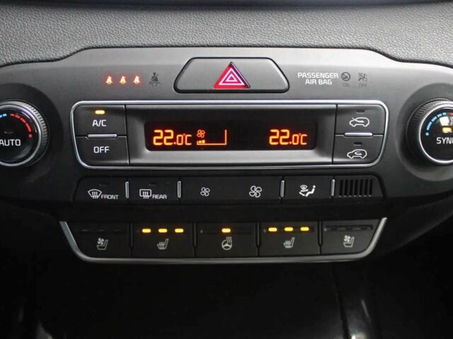 Чорний Кіа Соренто, об'ємом двигуна 2.2 л та пробігом 74 тис. км за 17700 $, фото 10 на Automoto.ua