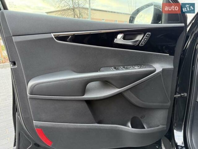 Кіа Соренто 2018 у Вінниці на Automoto.ua Чорний Кіа Соренто, об'ємом двигуна 2.2 л та пробігом 117 тис. км за 24800 $, фото 36 на Automoto.ua