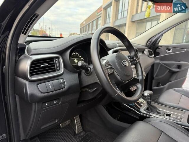 Кіа Соренто 2018 у Вінниці на Automoto.ua Чорний Кіа Соренто, об'ємом двигуна 2.2 л та пробігом 117 тис. км за 24800 $, фото 42 на Automoto.ua