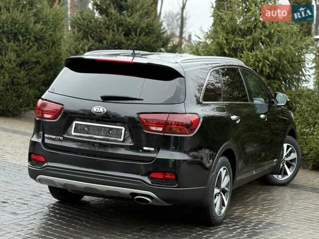 Черный Киа Соренто, объемом двигателя 2.2 л и пробегом 120 тыс. км за 23300 $, фото 6 на Automoto.ua