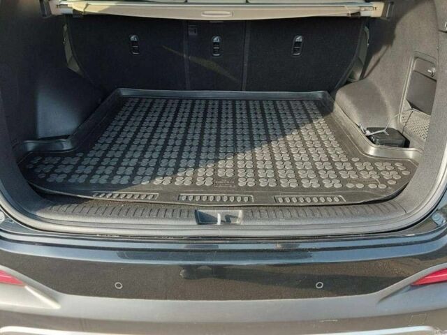 Черный Киа Соренто, объемом двигателя 2.4 л и пробегом 110 тыс. км за 12000 $, фото 9 на Automoto.ua