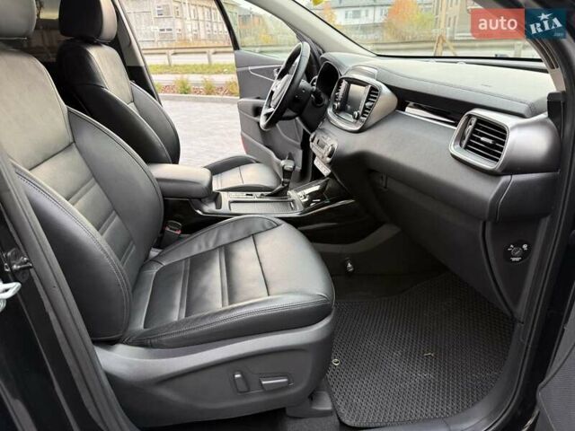 Кіа Соренто 2018 у Вінниці на Automoto.ua Чорний Кіа Соренто, об'ємом двигуна 2.2 л та пробігом 117 тис. км за 24800 $, фото 50 на Automoto.ua