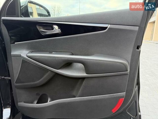 Кіа Соренто 2018 у Вінниці на Automoto.ua Чорний Кіа Соренто, об'ємом двигуна 2.2 л та пробігом 117 тис. км за 24800 $, фото 45 на Automoto.ua