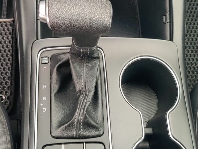 Чорний Кіа Соренто, об'ємом двигуна 2.4 л та пробігом 160 тис. км за 16900 $, фото 7 на Automoto.ua