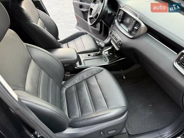 Кіа Соренто 2018 у Вінниці на Automoto.ua Чорний Кіа Соренто, об'ємом двигуна 2.2 л та пробігом 117 тис. км за 24800 $, фото 49 на Automoto.ua