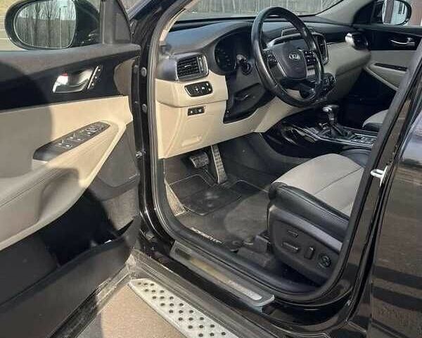 Черный Киа Соренто, объемом двигателя 2.2 л и пробегом 115 тыс. км за 25000 $, фото 10 на Automoto.ua