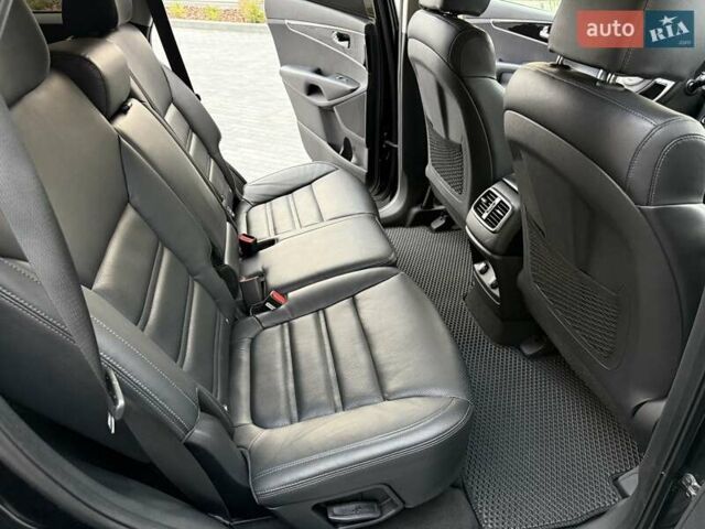 Кіа Соренто 2018 у Вінниці на Automoto.ua Чорний Кіа Соренто, об'ємом двигуна 2.2 л та пробігом 117 тис. км за 24800 $, фото 60 на Automoto.ua