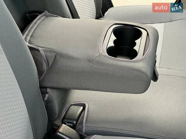 Черный Киа Соренто, объемом двигателя 2.36 л и пробегом 100 тыс. км за 16850 $, фото 30 на Automoto.ua