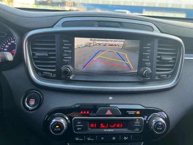 Черный Киа Соренто, объемом двигателя 2 л и пробегом 52 тыс. км за 18547 $, фото 15 на Automoto.ua