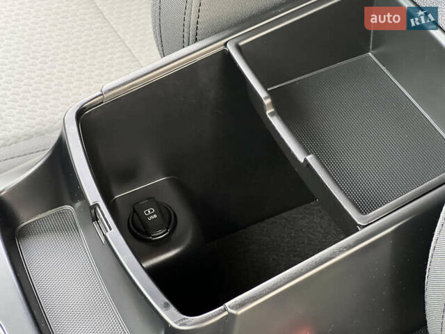 Черный Киа Соренто, объемом двигателя 2.36 л и пробегом 100 тыс. км за 16850 $, фото 39 на Automoto.ua