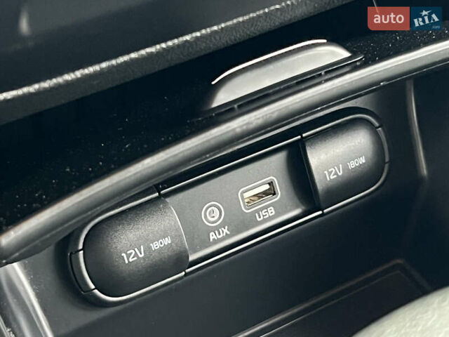 Черный Киа Соренто, объемом двигателя 2.36 л и пробегом 100 тыс. км за 16850 $, фото 38 на Automoto.ua