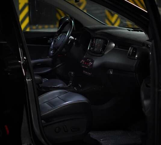 Черный Киа Соренто, объемом двигателя 2.2 л и пробегом 195 тыс. км за 27500 $, фото 46 на Automoto.ua