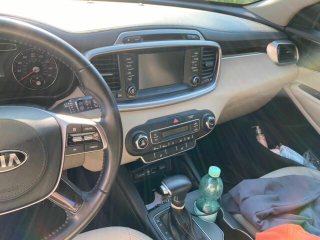 Чорний Кіа Соренто, об'ємом двигуна 2.4 л та пробігом 110 тис. км за 19000 $, фото 7 на Automoto.ua