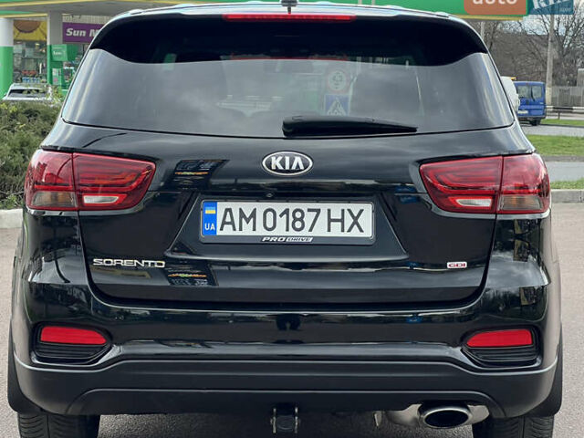 Черный Киа Соренто, объемом двигателя 2.36 л и пробегом 100 тыс. км за 16850 $, фото 7 на Automoto.ua