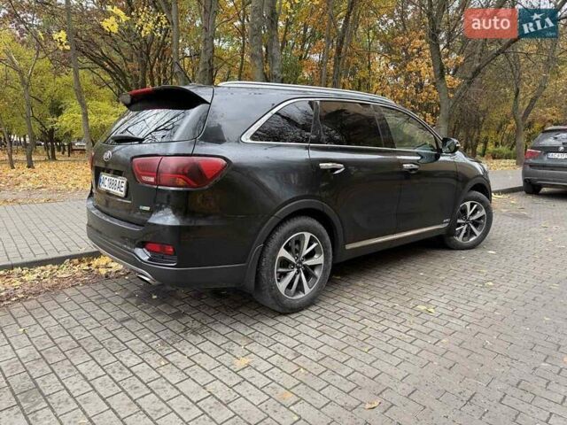 Черный Киа Соренто, объемом двигателя 2.2 л и пробегом 307 тыс. км за 18000 $, фото 2 на Automoto.ua