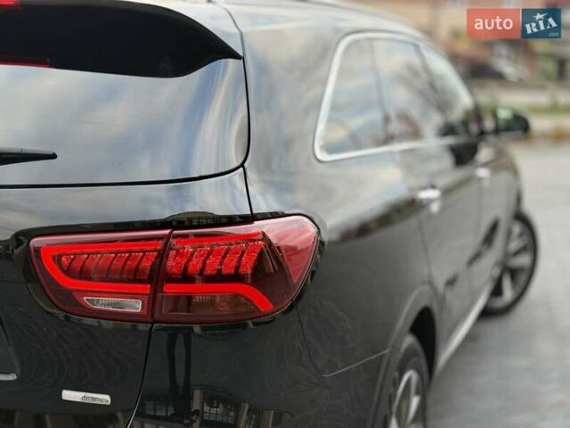 Кіа Соренто 2018 у Вінниці на Automoto.ua Чорний Кіа Соренто, об'ємом двигуна 2.2 л та пробігом 117 тис. км за 24800 $, фото 19 на Automoto.ua