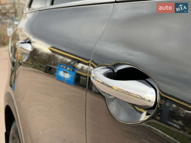 Черный Киа Соренто, объемом двигателя 2.36 л и пробегом 100 тыс. км за 16850 $, фото 16 на Automoto.ua