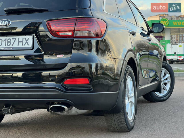 Черный Киа Соренто, объемом двигателя 2.36 л и пробегом 100 тыс. км за 16850 $, фото 23 на Automoto.ua