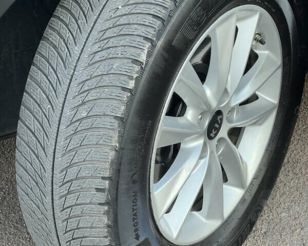 Черный Киа Соренто, объемом двигателя 2.36 л и пробегом 100 тыс. км за 16850 $, фото 24 на Automoto.ua