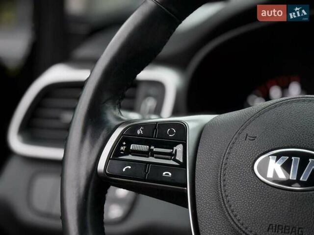 Черный Киа Соренто, объемом двигателя 2.2 л и пробегом 120 тыс. км за 23300 $, фото 19 на Automoto.ua