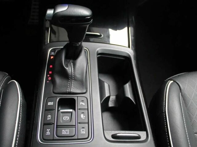 Чорний Кіа Соренто, об'ємом двигуна 2.2 л та пробігом 74 тис. км за 17700 $, фото 11 на Automoto.ua