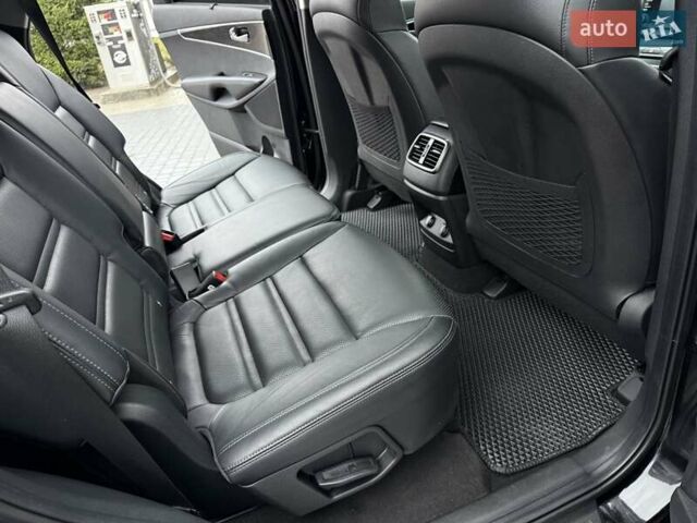 Черный Киа Соренто, объемом двигателя 2.2 л и пробегом 120 тыс. км за 23300 $, фото 29 на Automoto.ua