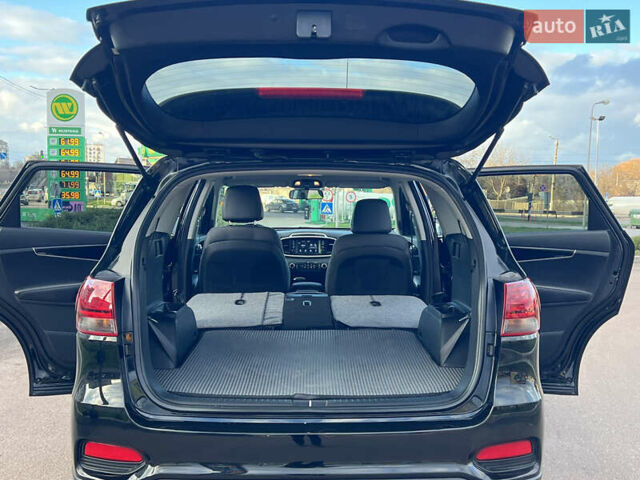 Черный Киа Соренто, объемом двигателя 2.36 л и пробегом 100 тыс. км за 16850 $, фото 63 на Automoto.ua