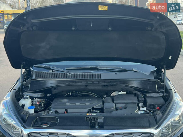 Черный Киа Соренто, объемом двигателя 2.36 л и пробегом 100 тыс. км за 16850 $, фото 68 на Automoto.ua