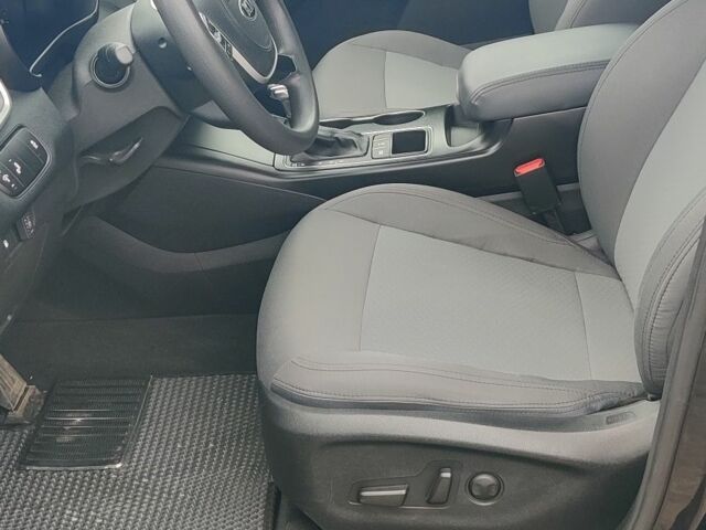 Чорний Кіа Соренто, об'ємом двигуна 2.4 л та пробігом 160 тис. км за 16900 $, фото 3 на Automoto.ua