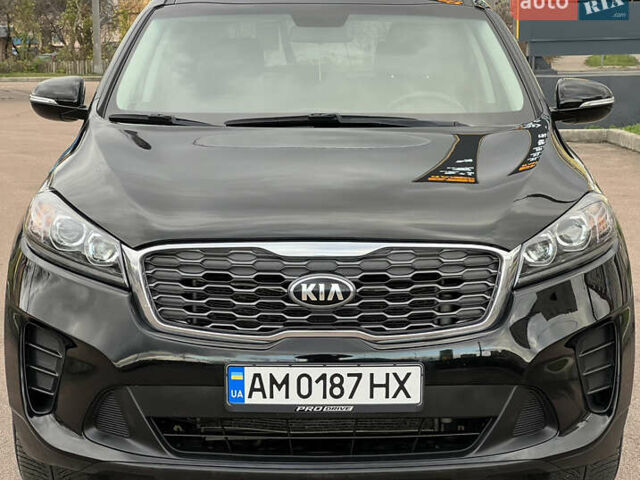Черный Киа Соренто, объемом двигателя 2.36 л и пробегом 100 тыс. км за 16850 $, фото 3 на Automoto.ua
