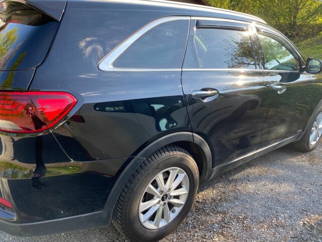 Чорний Кіа Соренто, об'ємом двигуна 2.4 л та пробігом 110 тис. км за 19000 $, фото 8 на Automoto.ua