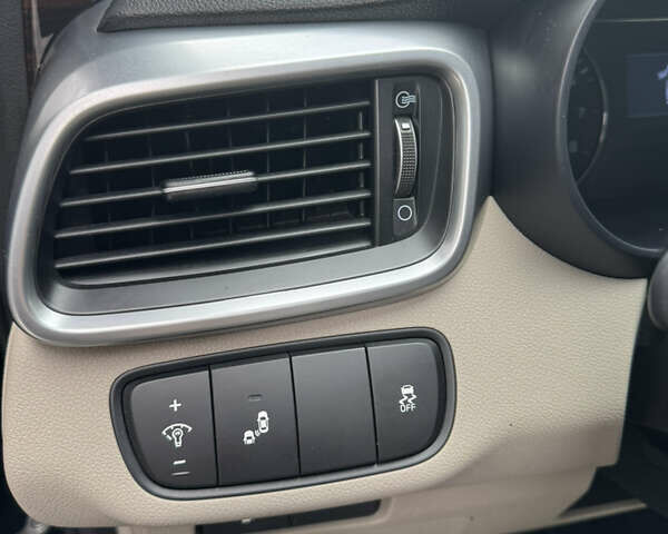 Черный Киа Соренто, объемом двигателя 2.36 л и пробегом 85 тыс. км за 15900 $, фото 22 на Automoto.ua