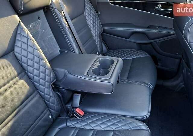 Чорний Кіа Соренто, об'ємом двигуна 2.2 л та пробігом 134 тис. км за 29999 $, фото 54 на Automoto.ua