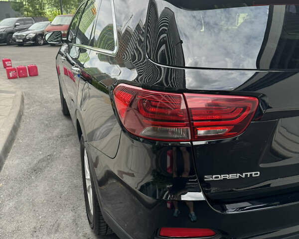 Черный Киа Соренто, объемом двигателя 2.36 л и пробегом 85 тыс. км за 15900 $, фото 13 на Automoto.ua