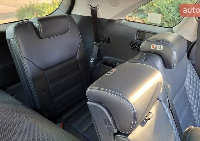 Чорний Кіа Соренто, об'ємом двигуна 2.2 л та пробігом 134 тис. км за 29999 $, фото 81 на Automoto.ua