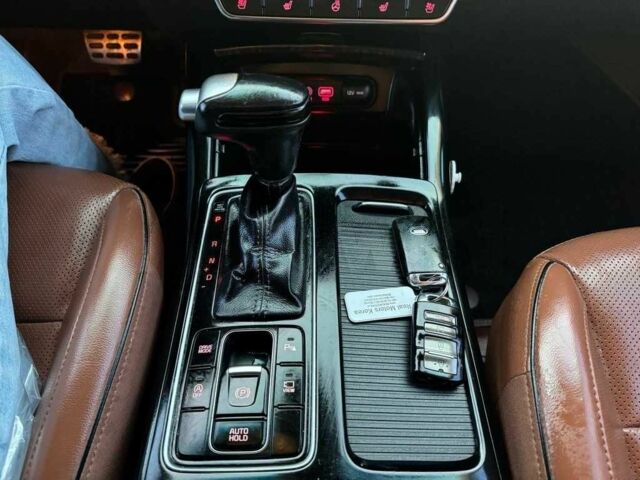 Черный Киа Соренто, объемом двигателя 2.2 л и пробегом 48 тыс. км за 19000 $, фото 19 на Automoto.ua