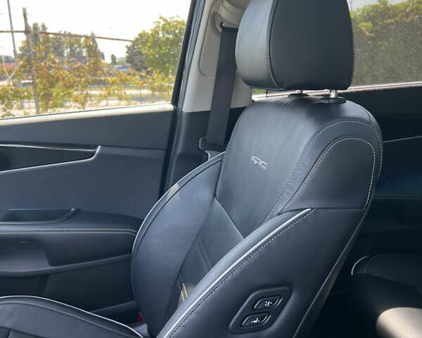 Черный Киа Соренто, объемом двигателя 2.2 л и пробегом 138 тыс. км за 35200 $, фото 16 на Automoto.ua